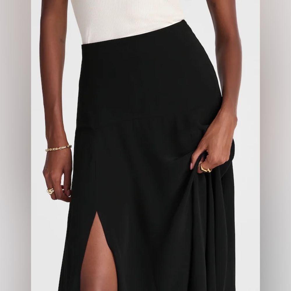 Madewell Circle Midi Skirt in Crêpe de Chine - Picture 7 of 11